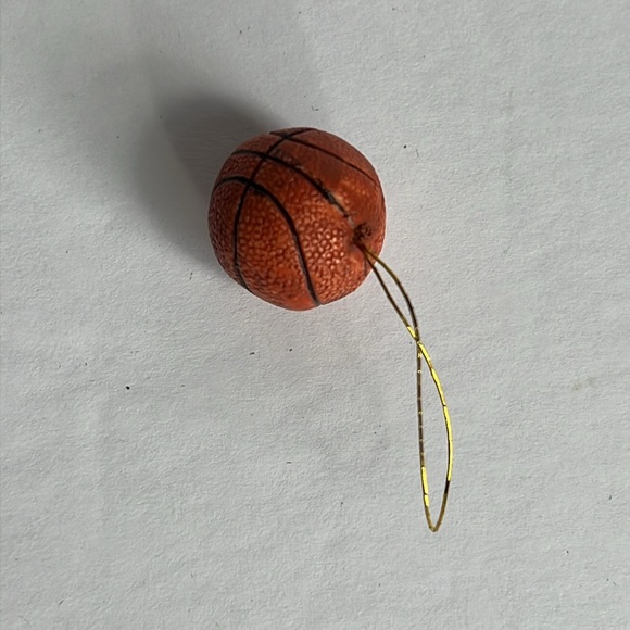 Vintage Mini Basketball Ball Ornaments Set of 6 - Picture 2 of 4